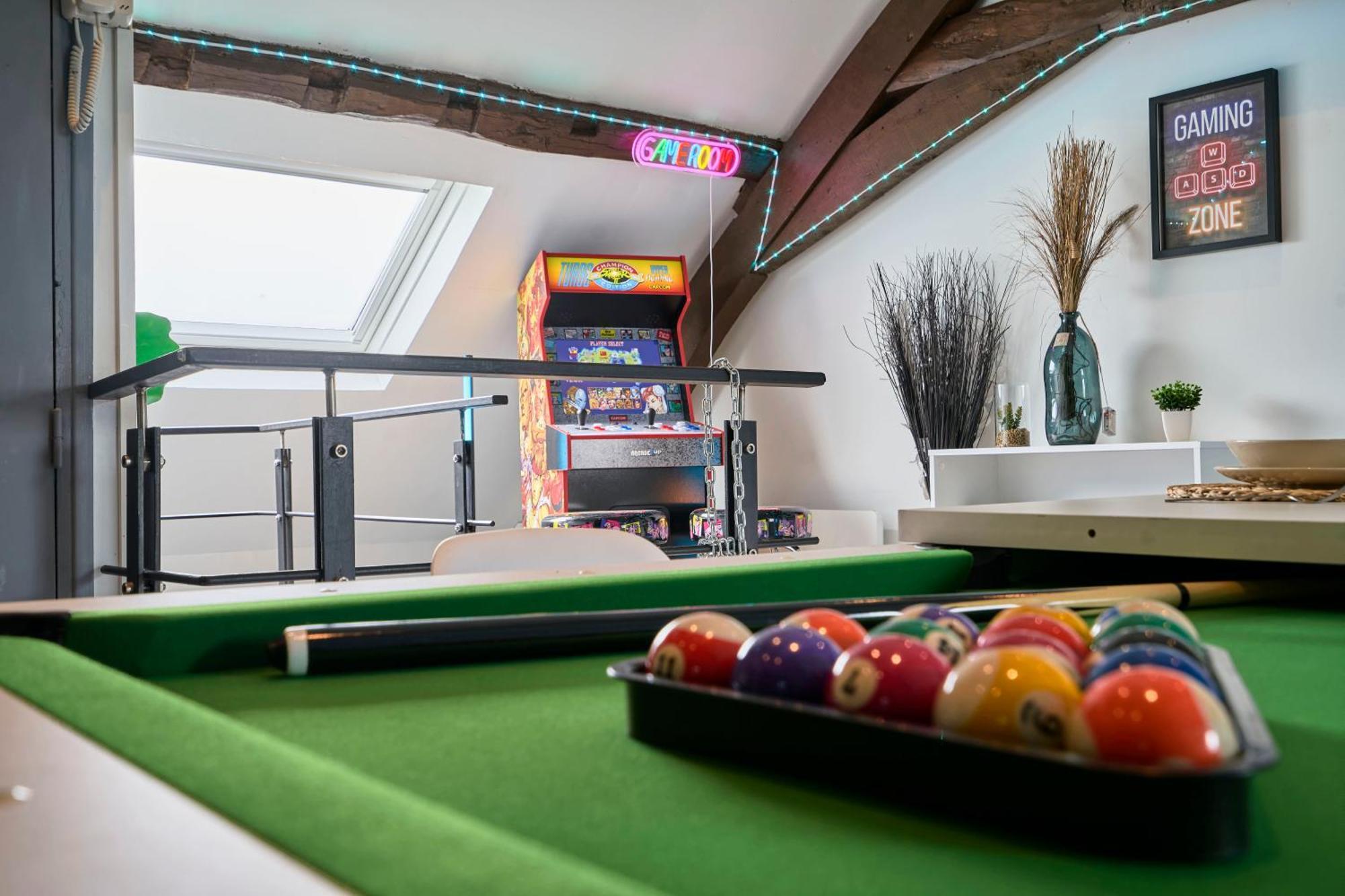 Appartement Gameclub - Les Demeures D'Adrien à Carvin Extérieur photo