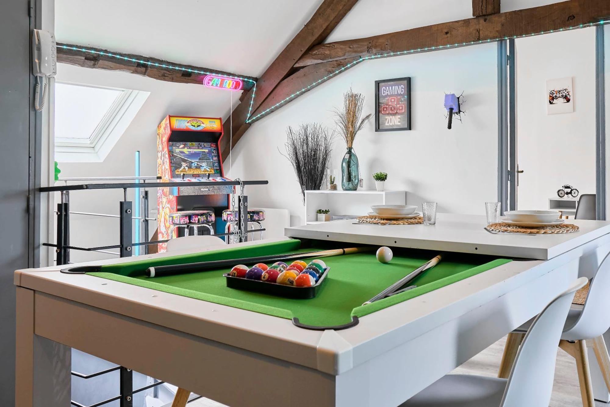 Appartement Gameclub - Les Demeures D'Adrien à Carvin Extérieur photo