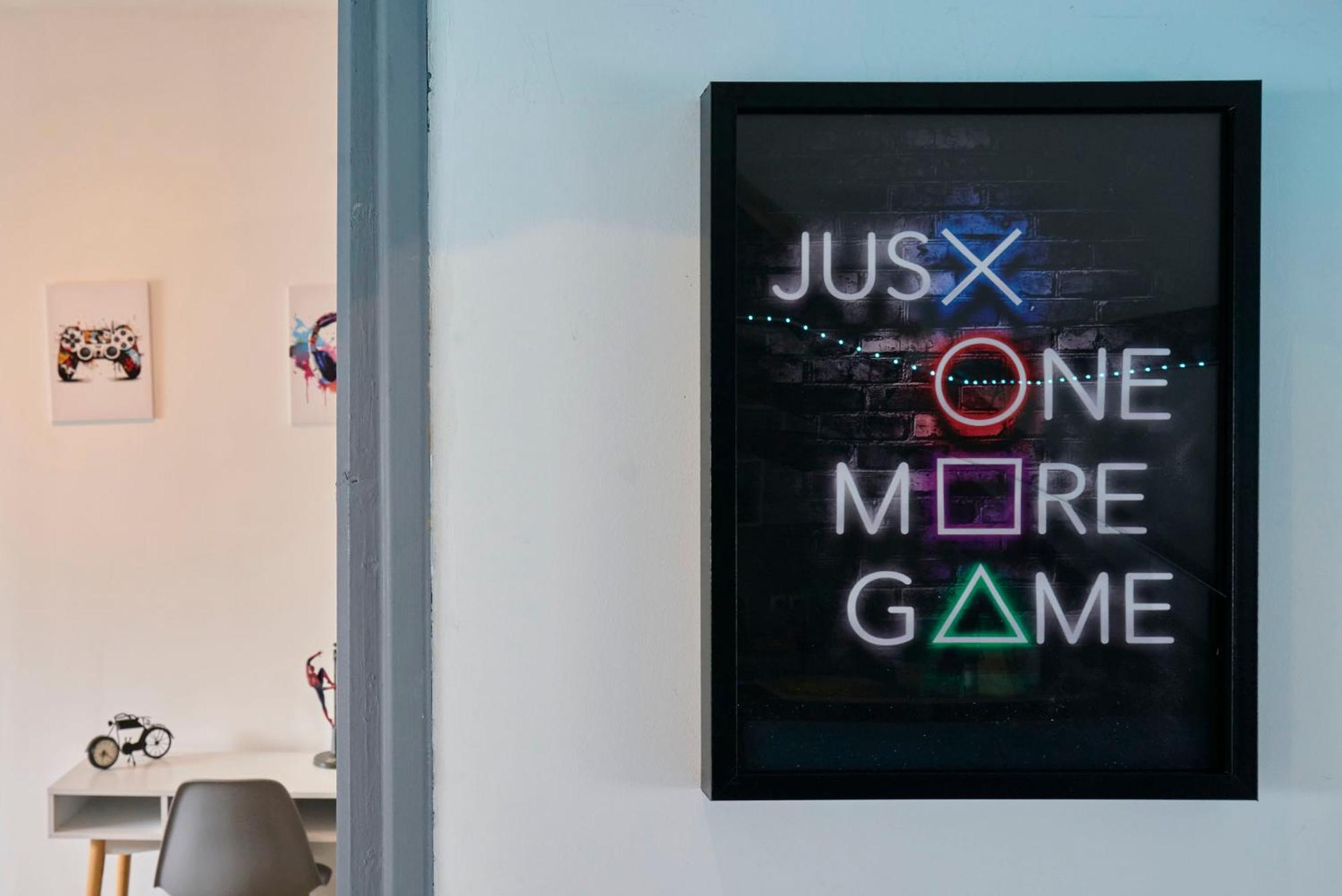 Appartement Gameclub - Les Demeures D'Adrien à Carvin Extérieur photo